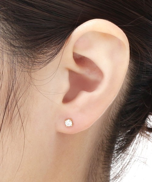 COCOSHNIK(ココシュニック)の「K18ダイヤモンド爪留め ピアス(大)(ピアス(両耳用)・レディース・アイボリー系・00)」の7枚目の写真