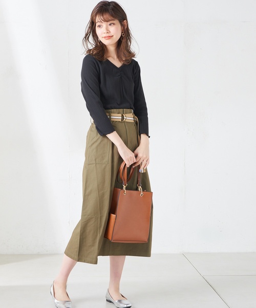 natural couture(ナチュラルクチュール)の「ラインベルト付きチノスカート(スカート・レディース・アイボリー/ベージュ/カーキ・FREE)」の4枚目の写真