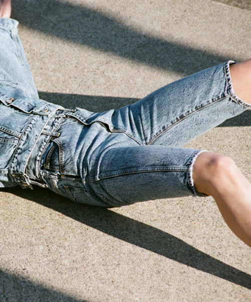 HOLIDAY(ホリデイ)の「HIGH WAIST SKINNY DENIM HALF PANTS (HARD WASH) ハイウエストスニキーデニムハーフパンツ (ハードウォッシュ)(デニムパンツ)」|ケミカルウォッシュ