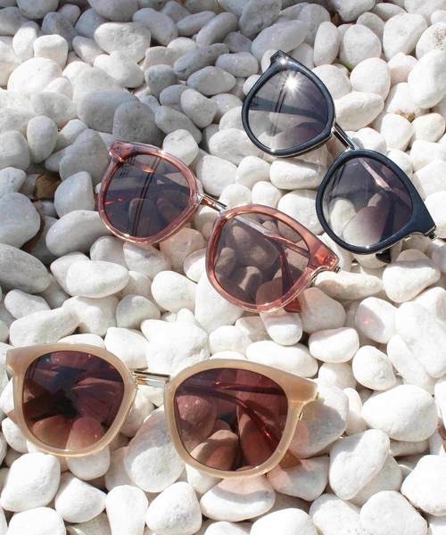 MODE ROBE(モードローブ)の「スクエアブリッジクリアフレームサングラス(メガネ・レディース・ブラック/ブラウン/ベージュ・FREE)」の4枚目の写真