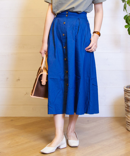 B.I.D.(ビーアイディー)の「BID / Front Button Box Tuck Flare Skirt(スカート・レディース・カーキ/ベージュ/ブルー/ネイビー/ブラック・FREE)」の5枚目の写真