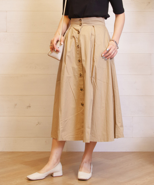 B.I.D.(ビーアイディー)の「BID / Front Button Box Tuck Flare Skirt(スカート・レディース・カーキ/ベージュ/ブルー/ネイビー/ブラック・FREE)」の18枚目の写真