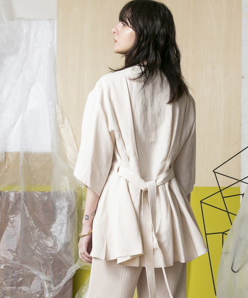 MAISON SPECIAL（メゾンスペシャル）の「ヴィスコースリネンタックチュニック 【MAISON SPECIAL/メゾンスペシャル】（シャツ/ブラウス・レディース・カーキ/アイボリー・FREE）」の7枚目の写真