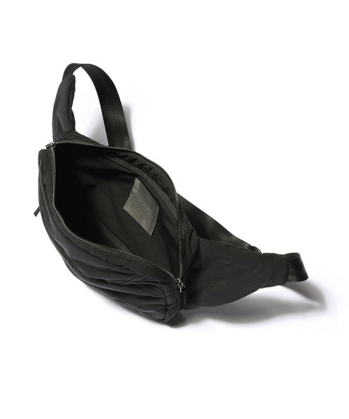 CRAMSHELL（クラムシェル）の「SLING BAG（ボディバッグ