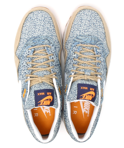 NIKE（ナイキ）の「ナイキ×リバティ エアマックス NIKE AIR MAX 1 LIB QS 540855-400（スニーカー・レディース・ライトブルー・24cm/23cm/23.5cm/24.5cm）」の2枚目の写真