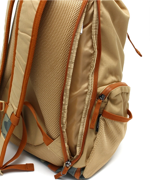 NIXON（ニクソン）の「NIXON WATERLOCK Ⅱ（バックパック/リュック・メンズ・ブラック/カモフラージュ・ONE SIZE）」の12枚目の写真