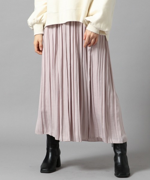 LOWRYS FARM（ローリーズファーム）の「サテンプリーツスカート　863178（スカート・レディース・ブラック/パープル/ブルー/アイボリー/ブラウン/ピンク・FREE）」の6枚目の写真