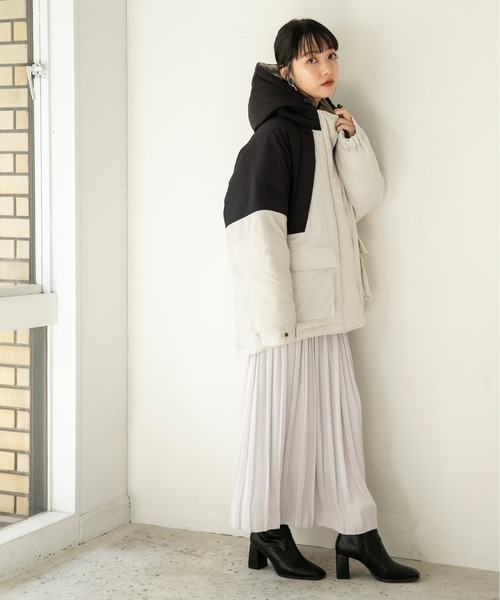 LOWRYS FARM（ローリーズファーム）の「サテンプリーツスカート　863178（スカート・レディース・ブラック/パープル/ブルー/アイボリー/ブラウン/ピンク・FREE）」の19枚目の写真