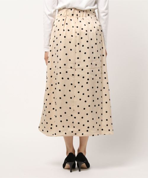 GeeRA(ジーラ)の「クルミボタンドットマーメイドスカート(スカート・レディース・ブラック/ベージュ・MEDIUM/LARGE/X-LARGE)」の12枚目の写真