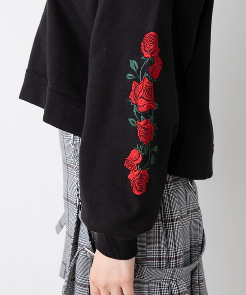 WEGO（ウィゴー）の「WEGO/スリーブ刺繍ショートビッグシルエットパーカー（パーカー・レディース・ブラック系その他/ホワイト/ブラック/その他1/その他2・FREE）」の19枚目の写真