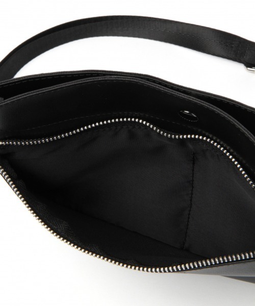 GLOBAL WORK（グローバルワーク）の「アーバンキャリーサコッシュ/868127（ショルダーバッグ・メンズ・ブラック/ベージュ/グレー・FREE）」の9枚目の写真