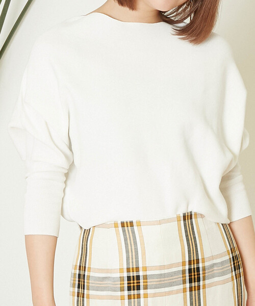 Liesse（リエス）の「アシンメトリープルオーバー（ニット/セーター・レディース・オフホワイト/グレー系その他/ネイビー/ピンク/レッド・FREE）」の2枚目の写真