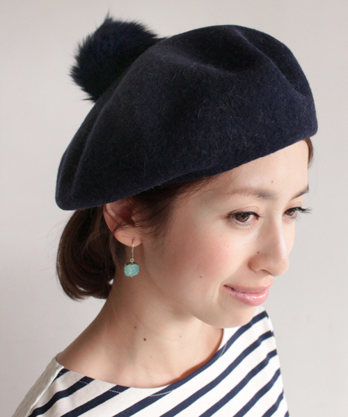 BEAUTY&YOUTH UNITED ARROWS(ビューティーアンドユースユナイテッドアローズ)の「BYSF ∵フェルトポンポンベレー(ハンチング/ベレー帽・レディース・ライトグレー/ベージュ/ネイビー・フリ-)」の3枚目の写真