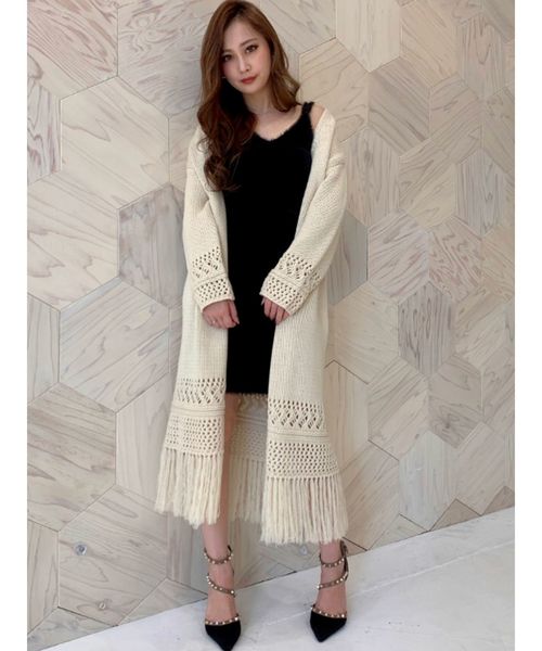 RESEXXY(リゼクシー)の「透かし柄フリンジカーデ(カーディガン/ボレロ・レディース・ブラック/ベージュ/オフホワイト・FREE)」の4枚目の写真