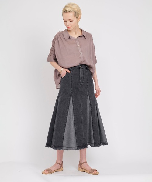 KOH.style（コースタイル）の「ブロッキングデニムスカート（デニムスカート・レディース・ブラック/ブルー・MEDIUM/LARGE/SMALL）」の3枚目の写真