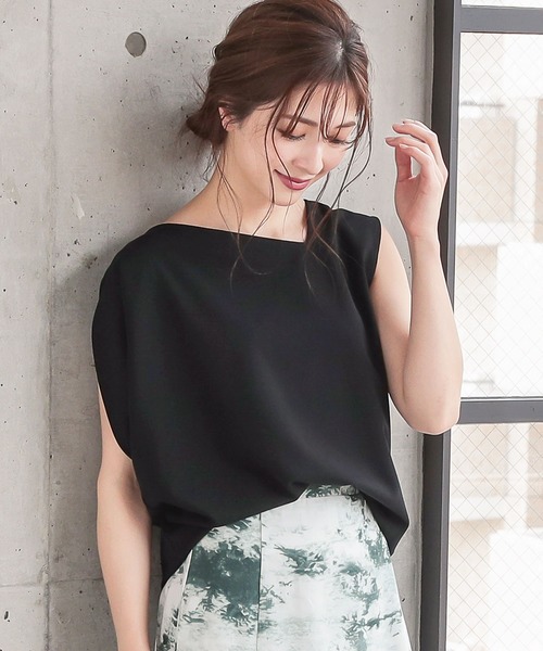 KOBE LETTUCE（コウベレタス）の「カットジョーゼットアシメスリーブプルオーバートップス（その他トップス・レディース・ライトブルー/ブラック/ベージュ・FREE）」の2枚目の写真