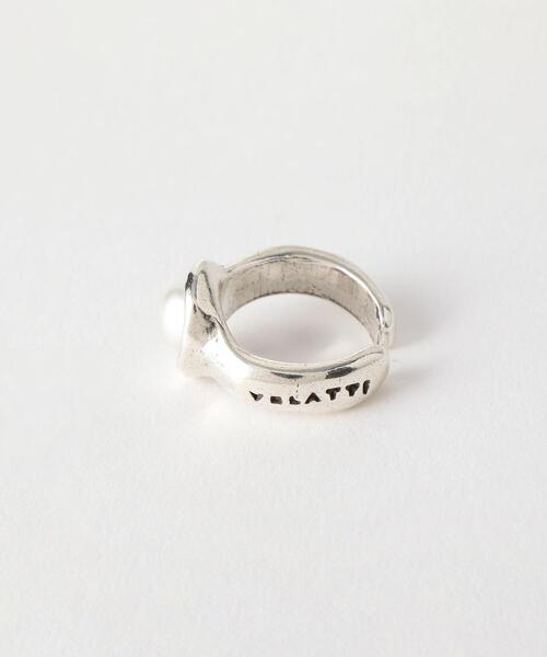 VELATTI（ヴェラッティ）の「＜VELATTI＞パールモチーフリング（リング・レディース・シルバー・FREE）」の4枚目の写真