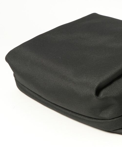 Cote&Ciel（コートエシエル）の「cote&ciel コートエシエル - ISARAU [ JAPAN LIMITED ]  ECO YARN BLACK（ボディバッグ/ウエストポーチ・メンズ・ブラック・FREE）」の9枚目の写真