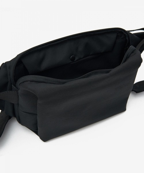 Cote&Ciel（コートエシエル）の「cote&ciel コートエシエル - ISARAU [ JAPAN LIMITED ]  ECO YARN BLACK（ボディバッグ/ウエストポーチ・メンズ・ブラック・FREE）」の8枚目の写真