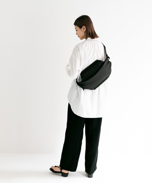 Cote&Ciel（コートエシエル）の「cote&ciel コートエシエル - ISARAU [ JAPAN LIMITED ]  ECO YARN BLACK（ボディバッグ/ウエストポーチ・メンズ・ブラック・FREE）」の13枚目の写真