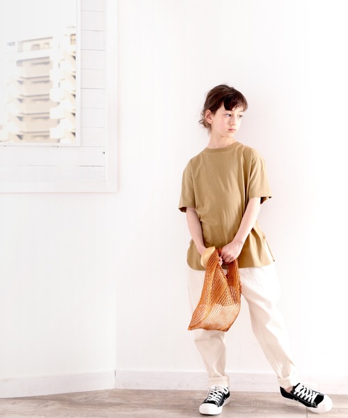 classicalelf（クラシカルエルフ）の「≪キッズ≫バックプリントがアクセントに！サイドスリットビッグTシャツ（Tシャツ/カットソー・キッズ・ホワイト/ブラウン系その他/ブラック/グリーン系その他・130/150/160/140）」の18枚目の写真
