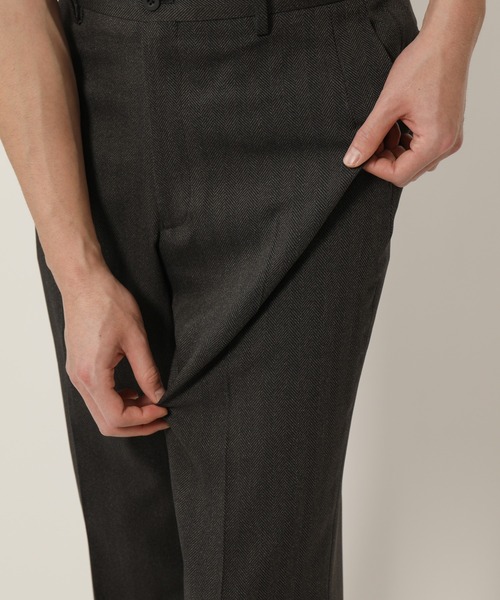 KASHIYAMA（カシヤマ）の「TECH-POLYESTER ストレッチノータックスリムテーパードパンツ（ヘリンボーン）（その他パンツ・メンズ・グレー/ネイビー・マルチサイズ）」の18枚目の写真