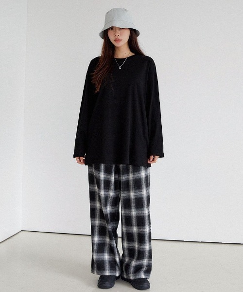 muahmuah（ムーアムーア）の「A'GEM/9 × .kom『muah muah/ムーアムーア』LAYERED LONG SLEEVE T-SHIRT/レイヤード 長袖Tシャツ（Tシャツ/カットソー・レディース・ホワイト/ブラック/グレー・FREE）」の22枚目の写真