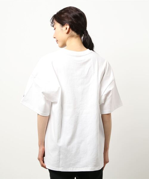 Champion（チャンピオン）の「【Champion】ワンポイントＴシャツ（Tシャツ/カットソー・レディース・ホワイト/ライム/ブラック/ピンク・L/M）」の5枚目の写真