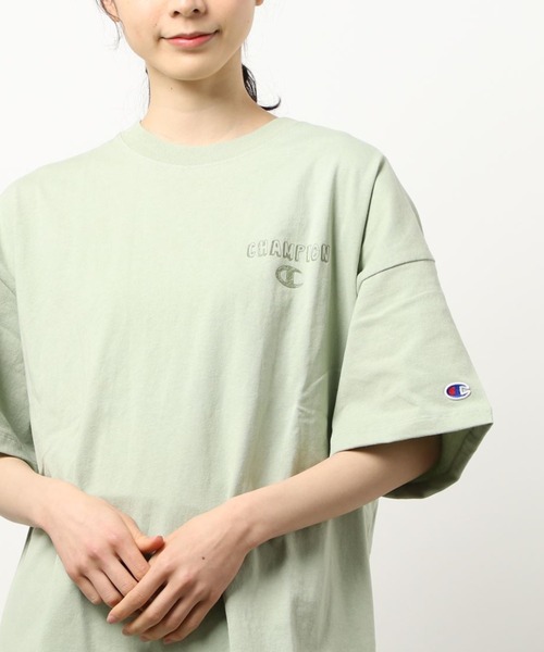Champion（チャンピオン）の「【Champion】ワンポイントＴシャツ（Tシャツ/カットソー・レディース・ホワイト/ライム/ブラック/ピンク・L/M）」の4枚目の写真