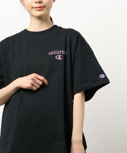 Champion（チャンピオン）の「【Champion】ワンポイントＴシャツ（Tシャツ/カットソー・レディース・ホワイト/ライム/ブラック/ピンク・L/M）」の3枚目の写真