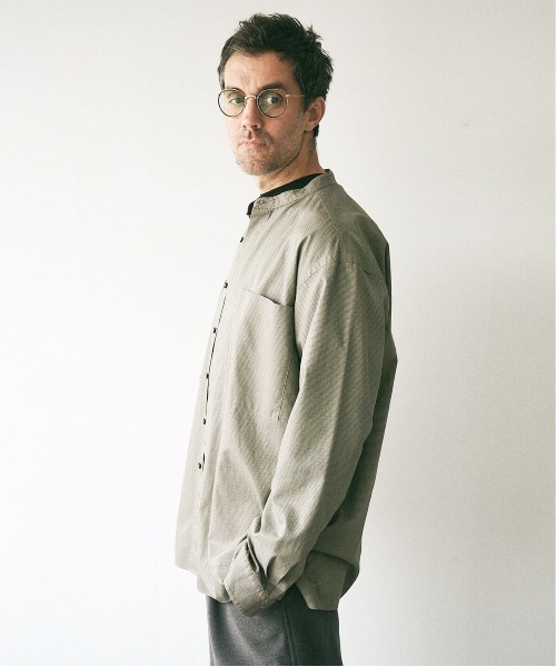UNFIL（アンフィル）の「unfil アンフィル / egyptian cotton-twill band collar shirt エジプト産超長綿 バンドカラー長袖シャツ / WOFL-UU001B（シャツ/ブラウス・メンズ・その他・4/5）」の2枚目の写真