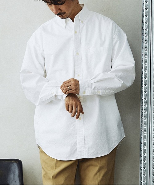 JOURNAL STANDARD relume（ジャーナルスタンダード　レリューム）の「【HOUSE HOLD / ハウスホールド】ボタンダウンシャツ（シャツ/ブラウス・メンズ・ホワイト/ネイビー/ブラック・4/1/3/2）」の2枚目の写真