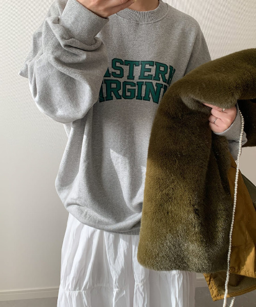 ISOOK（アイスー）の「College logo over sweat / カレッジロゴオーバースウェット（mi select）（スウェット・レディース・チャコールグレー/アイボリー/グレー・FREE）」の10枚目の写真