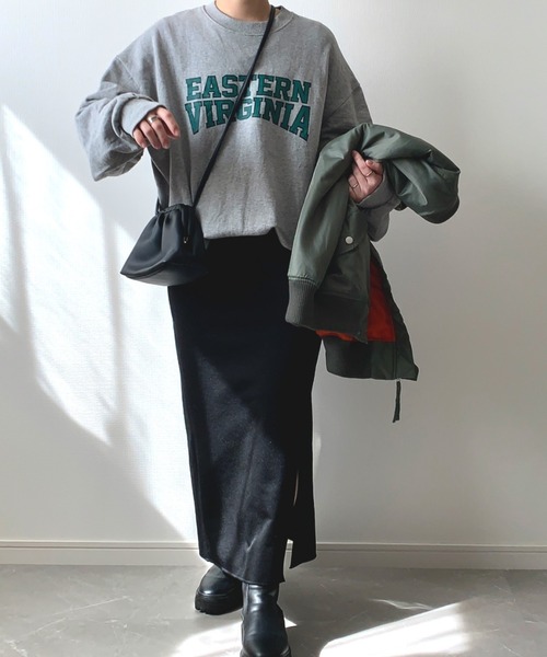 ISOOK（アイスー）の「College logo over sweat / カレッジロゴオーバースウェット（mi select）（スウェット・レディース・チャコールグレー/アイボリー/グレー・FREE）」の9枚目の写真