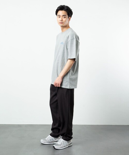 FREAK'S STORE(フリークスストア)の「Cofax Coffee×Nao Tatsumi SHOP TEE/コファックス コーヒー ナオ タツミ ショップ Tシャツ/イラスト/アーティスト(Tシャツ/カットソー・メンズ・ホワイト/ベージュ/ネイビー/グレー・SMALL/MEDIUM/LARGE)」の6枚目の写真