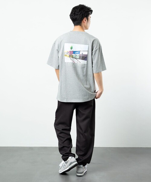 FREAK'S STORE(フリークスストア)の「Cofax Coffee×Nao Tatsumi SHOP TEE/コファックス コーヒー ナオ タツミ ショップ Tシャツ/イラスト/アーティスト(Tシャツ/カットソー・メンズ・ホワイト/ベージュ/ネイビー/グレー・SMALL/MEDIUM/LARGE)」の7枚目の写真