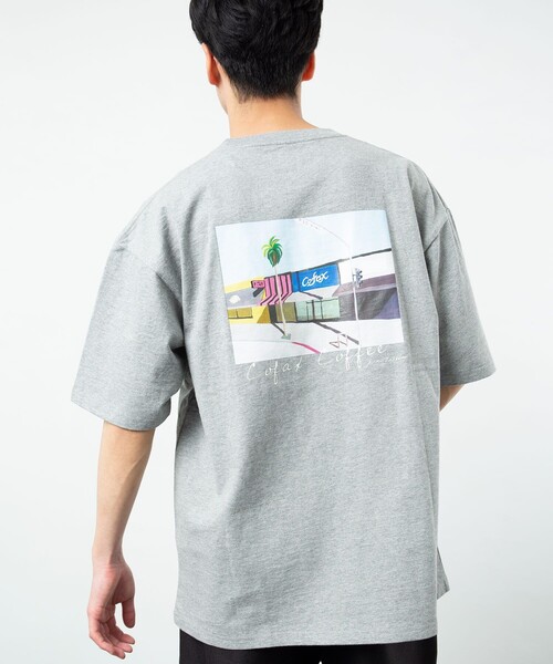 FREAK'S STORE(フリークスストア)の「Cofax Coffee×Nao Tatsumi SHOP TEE/コファックス コーヒー ナオ タツミ ショップ Tシャツ/イラスト/アーティスト(Tシャツ/カットソー・メンズ・ホワイト/ベージュ/ネイビー/グレー・SMALL/MEDIUM/LARGE)」の8枚目の写真