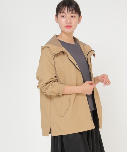 ikka（イッカ）の「撥水パッカブルマンパー（マウンテンパーカー・レディース・ベージュ/オリーブ/その他1・M/L）」の2枚目の写真