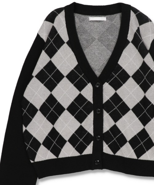 SPINNS（スピンズ）の「アーガイルチェックデザイン ニットカーディガン（カーディガン/ボレロ・レディース・ブラック/ネイビー/サックスブルー・ONESIZE）」の2枚目の写真