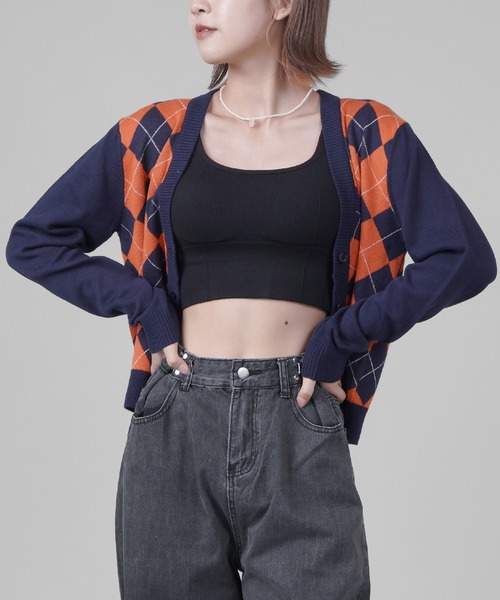 SPINNS（スピンズ）の「アーガイルチェックデザイン ニットカーディガン（カーディガン/ボレロ・レディース・ブラック/ネイビー/サックスブルー・ONESIZE）」の8枚目の写真