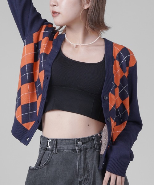 SPINNS（スピンズ）の「アーガイルチェックデザイン ニットカーディガン（カーディガン/ボレロ・レディース・ブラック/ネイビー/サックスブルー・ONESIZE）」の9枚目の写真