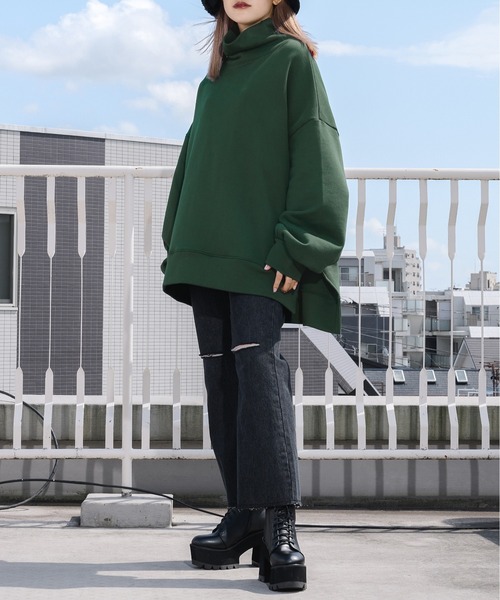 Ellno Loset（エルノロゼット）の「モンスターハイネックスウェット