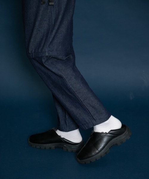 Uiscel（ユイセル）の「Uiscel　フェイクレザースリッポン（スリッポン・メンズ・ブラック・SMALL/MEDIUM/LARGE）」の4枚目の写真