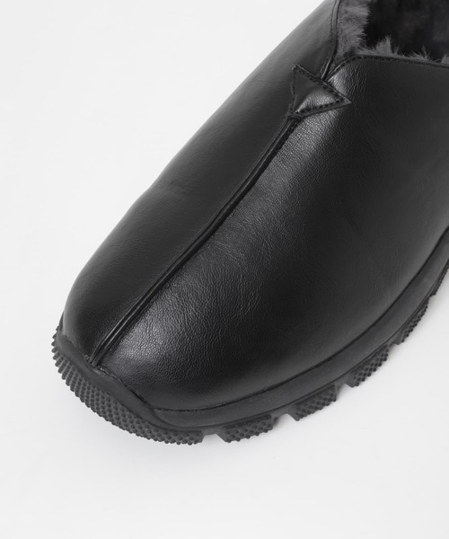 Uiscel（ユイセル）の「Uiscel　フェイクレザースリッポン（スリッポン・メンズ・ブラック・SMALL/MEDIUM/LARGE）」の10枚目の写真