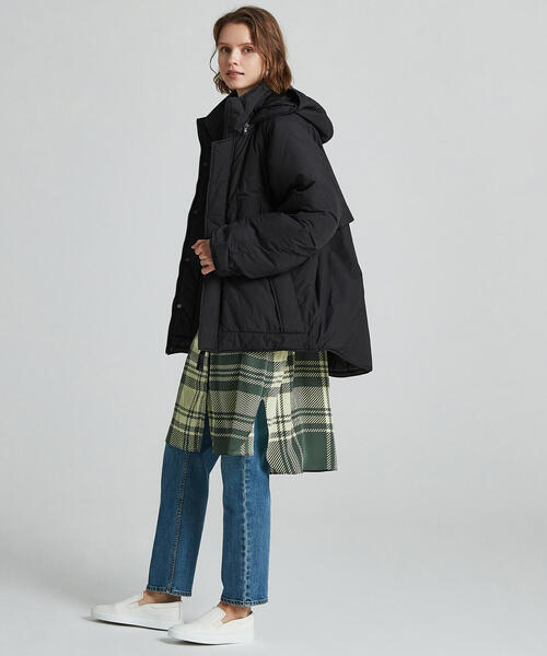 TOMORROWLAND (トゥモローランド)の「【別注】WILD THINGS×TOMORROWLAND モンスターパーカ(その他アウター・レディース・キャメル/ブラック・FREE)」の3枚目の写真