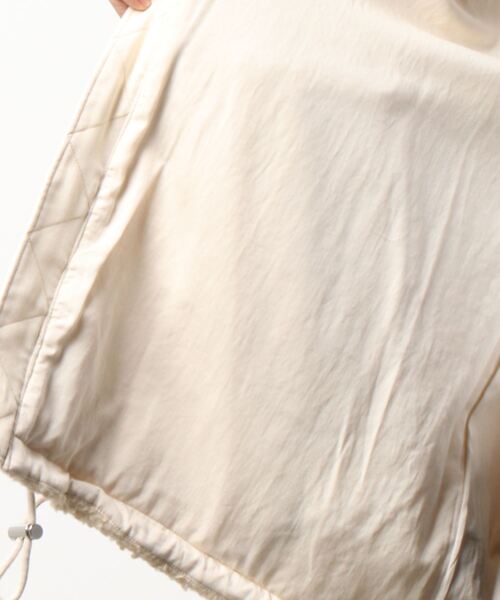 UNFIL（アンフィル）の「【unfil】ウールボア ボンバージャケット WOMEN（ブルゾン・レディース・ベージュ/ダークネイビー・0）」の5枚目の写真