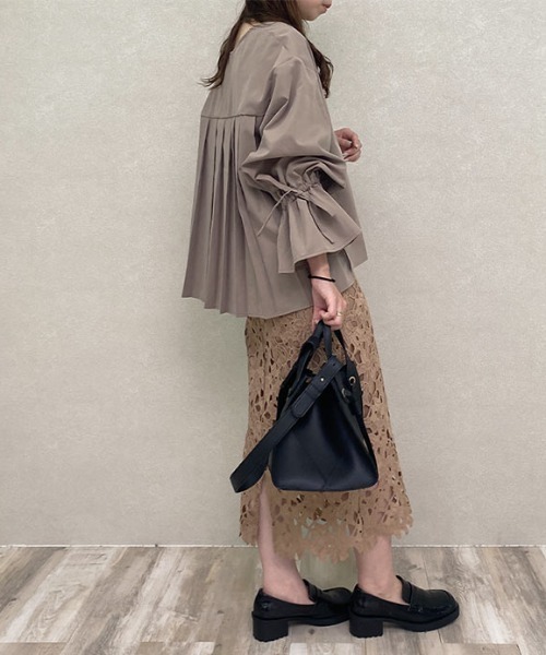 KOBE LETTUCE（コウベレタス）の「バックプリーツキャンディスリーブブラウス（シャツ/ブラウス・レディース・ブラック系その他/ブラック/グリーン/ベージュ/ピンク系その他/ホワイト系その他・FREE）」の4枚目の写真