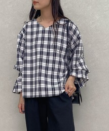 バックプリーツキャンディスリーブブラウス