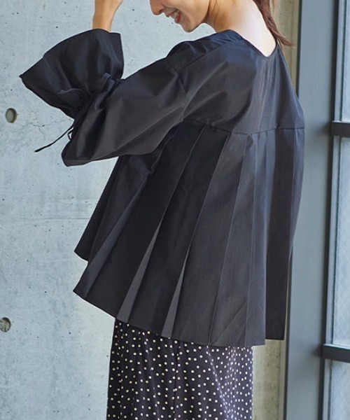 KOBE LETTUCE（コウベレタス）の「バックプリーツキャンディスリーブブラウス（シャツ/ブラウス・レディース・ブラック系その他/ブラック/グリーン/ベージュ/ピンク系その他/ホワイト系その他・FREE）」の3枚目の写真