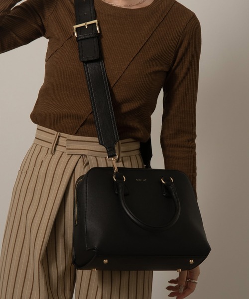 Amiur(エミレ)の「wide belt bag(ショルダーバッグ・レディース・ブラック/キャメル・FREE)」の9枚目の写真